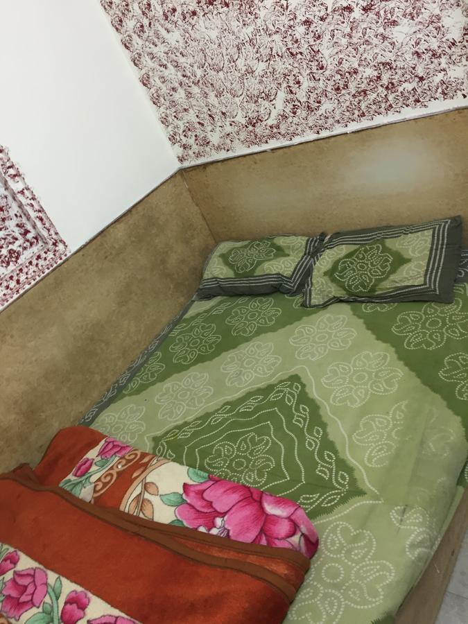Karam Durga Guest House นิวเดลี ภายนอก รูปภาพ